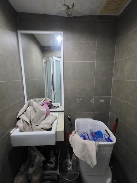 Kediaman Servis untuk Dijual di The Loft @ ZetaPark - Yanny Siow - Bathroom - PropertyGuru.com.my