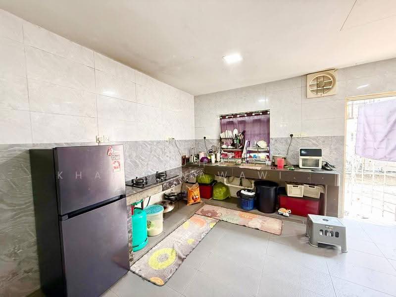 2-storey Terraced House for Sale in Seksyen 8 (Bangi) - Muhd Khairulnawawi Kamaruddin - Kitchen - PropertyGuru.com.my