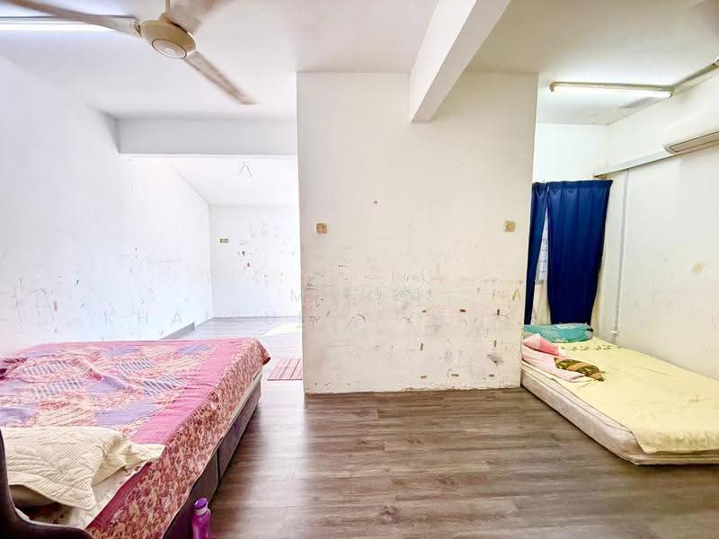 2-storey Terraced House for Sale in Seksyen 8 (Bangi) - Muhd Khairulnawawi Kamaruddin - Bedroom - PropertyGuru.com.my