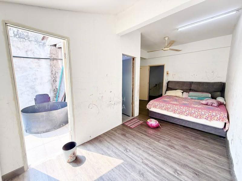 2-storey Terraced House for Sale in Seksyen 8 (Bangi) - Muhd Khairulnawawi Kamaruddin - Bedroom - PropertyGuru.com.my