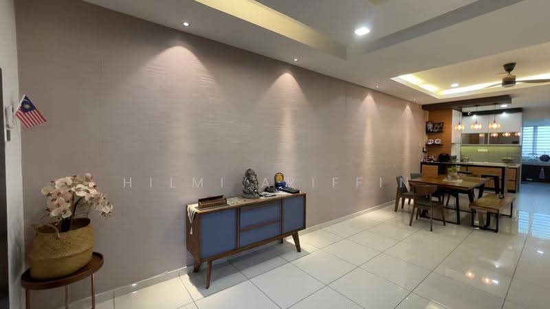 2-storey Terraced House for Sale in TTDI Grove (Kajang) - Hilmi Ariffin - Living Room - PropertyGuru.com.my