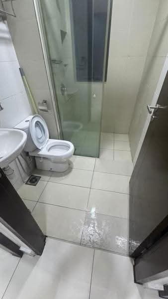 Condominium for Sale at Bay Point @ Country Garden Danga Bay - Jesy Tey - Bathroom - PropertyGuru.com.my