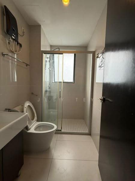 Condominium for Sale at Bay Point @ Country Garden Danga Bay - Jesy Tey - Bathroom - PropertyGuru.com.my