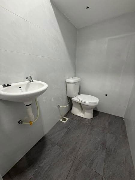 1-storey Terraced House for Sale in Skudai (Johor) - Iden Tan - Bathroom - PropertyGuru.com.my