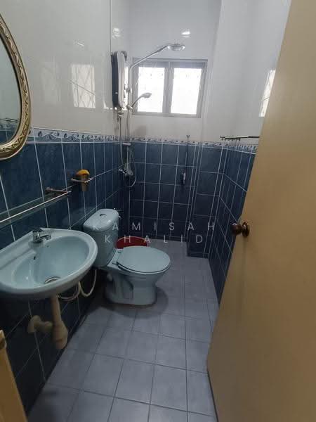Bungalow House for Sale in Sungai Buloh (Selangor) - Kamisah Khalid - Bathroom - PropertyGuru.com.my