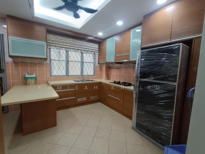 Bungalow House for Sale in Sungai Buloh (Selangor) - Kamisah Khalid - Kitchen - PropertyGuru.com.my