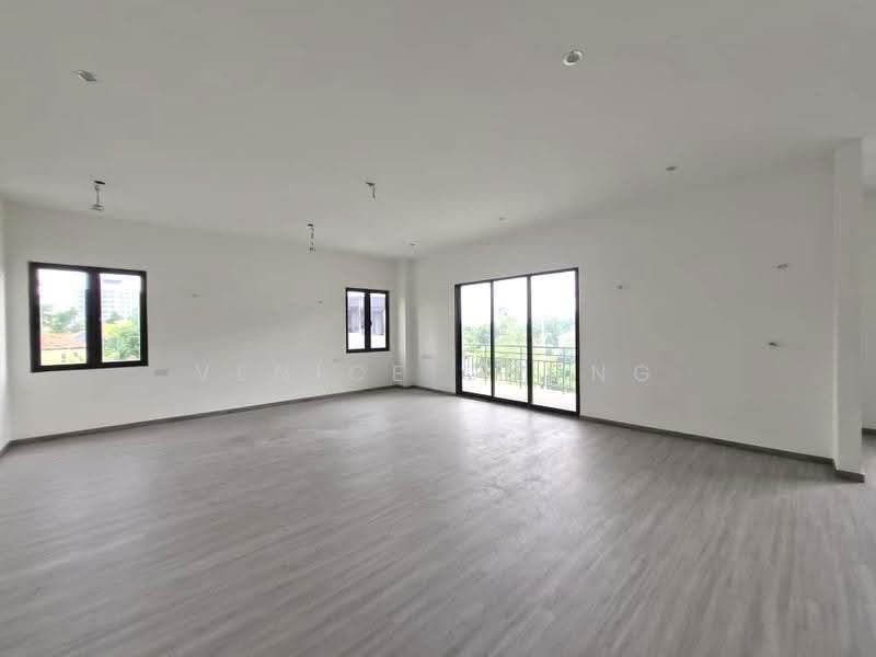 Bungalow House for Sale in Alam Sutera (Bukit Jalil) - Venice Chong - Living Room - PropertyGuru.com.my