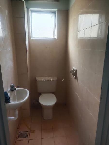 Shop for Rent in Taman Dato Ahmad Razali (Ampang) - Koh VJ - Bathroom - PropertyGuru.com.my