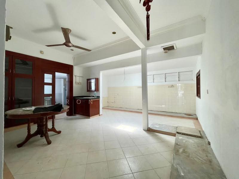 Semi-Detached House for Sale in Sungai Nibong (Bayan Lepas) - Ronald Kee - Kitchen - PropertyGuru.com.my