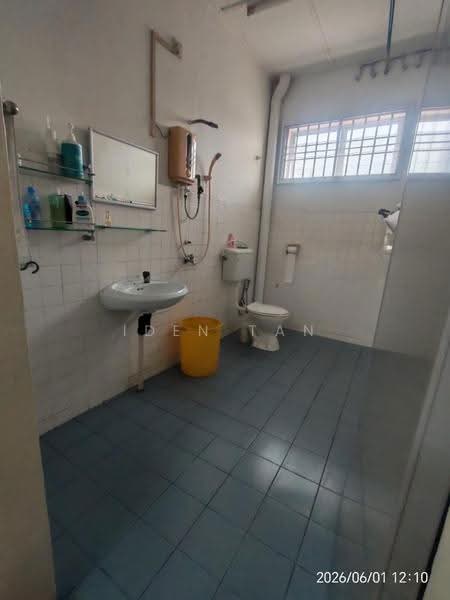 2-storey Terraced House for Sale in Taman Muhibbah (Kulai) - Iden Tan - Bathroom - PropertyGuru.com.my