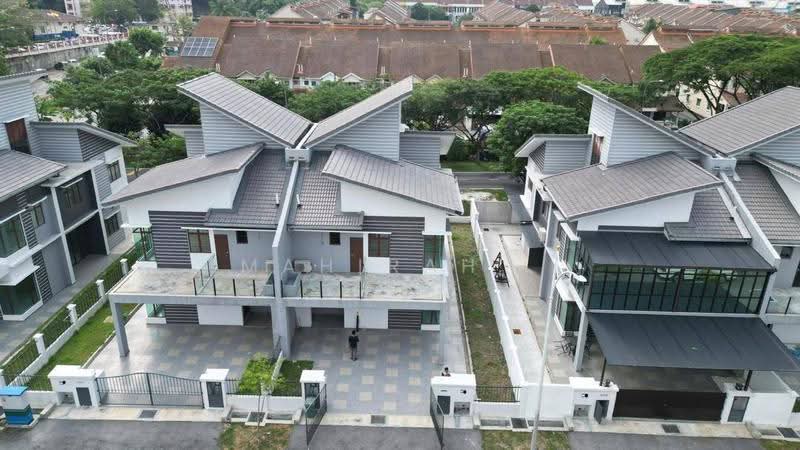 Semi-Detached House for Sale in Bandar Baru Bangi (Selangor) - Mahirah . - Exterior - PropertyGuru.com.my
