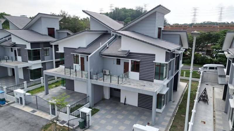 Semi-Detached House for Sale in Bandar Baru Bangi (Selangor) - Mahirah . - Exterior - PropertyGuru.com.my