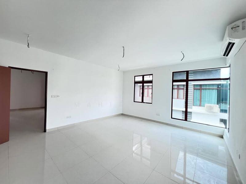 Semi-Detached House for Sale in Bandar Baru Bangi (Selangor) - Mahirah . - Interior - PropertyGuru.com.my