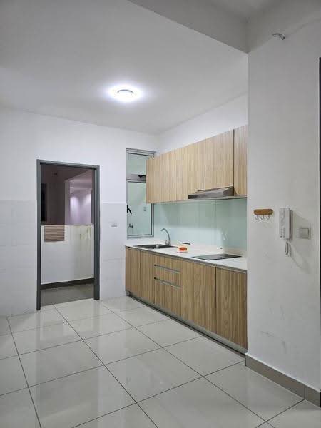 Kediaman Servis untuk Disewa di Meridin Bayvue Serviced Apartment - Alex How - PropertyGuru.com.my