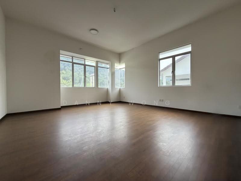 Rumah Berkembar untuk Dijual di Kota Emerald (Rawang) - Danny Wong - Living Room - PropertyGuru.com.my