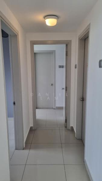 Kondominium untuk Disewa di Residence 8 - Daniel Lam - Corridor - PropertyGuru.com.my