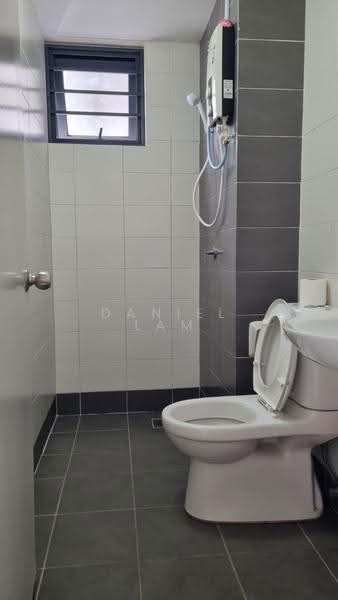 Kondominium untuk Disewa di Residence 8 - Daniel Lam - Bathroom - PropertyGuru.com.my