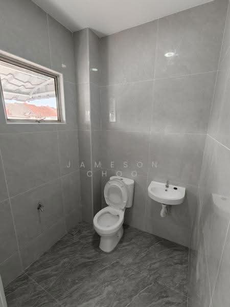 2-storey Terraced House for Sale in Taman Setia Indah (Tebrau) - Jameson Choo - Bathroom - PropertyGuru.com.my