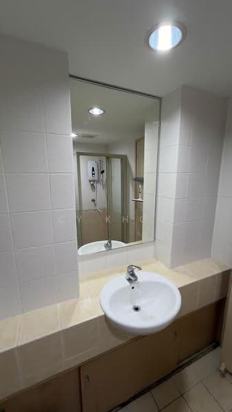 Kediaman Servis untuk Dijual di 38 Bidara Condominium - CY Khoo - Bathroom - PropertyGuru.com.my