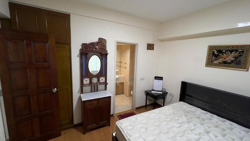 Kediaman Servis untuk Dijual di 38 Bidara Condominium - CY Khoo - Bedroom - PropertyGuru.com.my