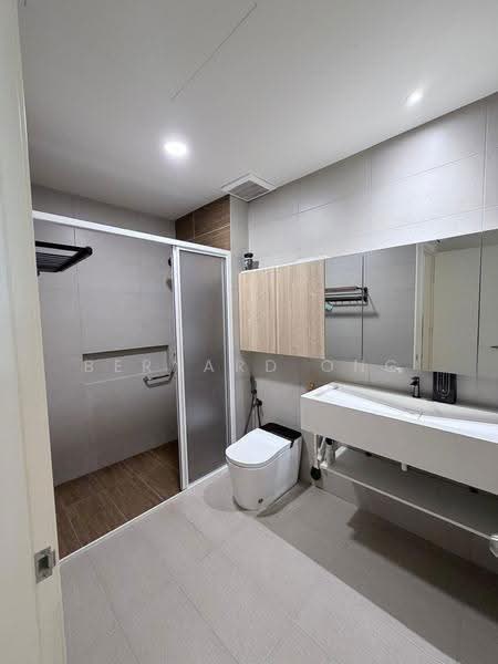 2-storey Terraced House for Sale in Bandar Country Homes (Rawang) - Bernard Ong - Bathroom - PropertyGuru.com.my