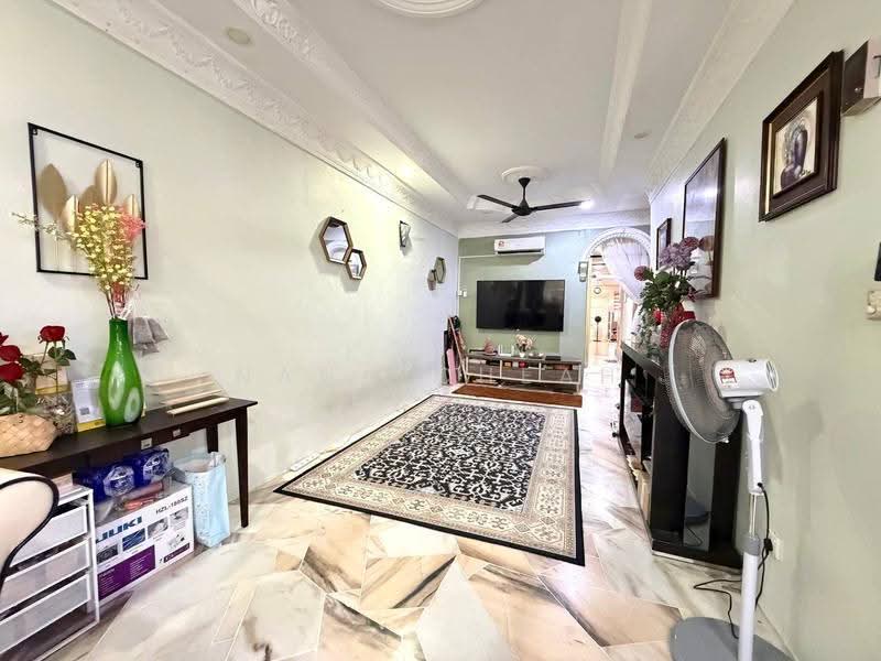 Rumah Teres 1-Tingkat untuk Dijual di Bandar Tasik Puteri (Rawang) - Nana Cheah - Living Room - PropertyGuru.com.my