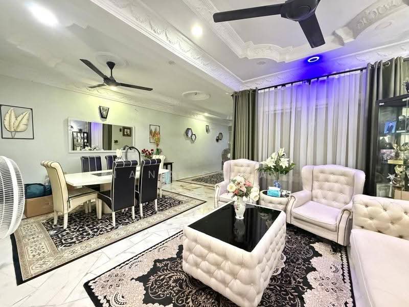 Rumah Teres 1-Tingkat untuk Dijual di Bandar Tasik Puteri (Rawang) - Nana Cheah - Living Room - PropertyGuru.com.my
