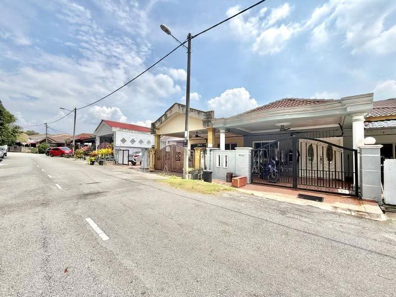 Rumah Teres 1-Tingkat untuk Dijual di Bandar Tasik Puteri (Rawang) - Nana Cheah - Exterior - PropertyGuru.com.my