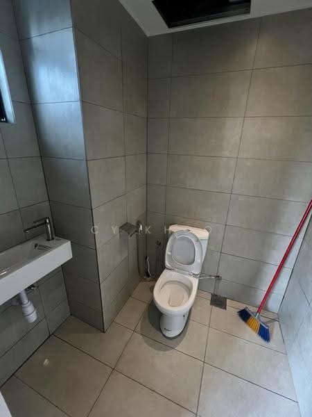 Kondominium untuk Dijual di Mutiara Villa - CY Khoo - Bathroom - PropertyGuru.com.my