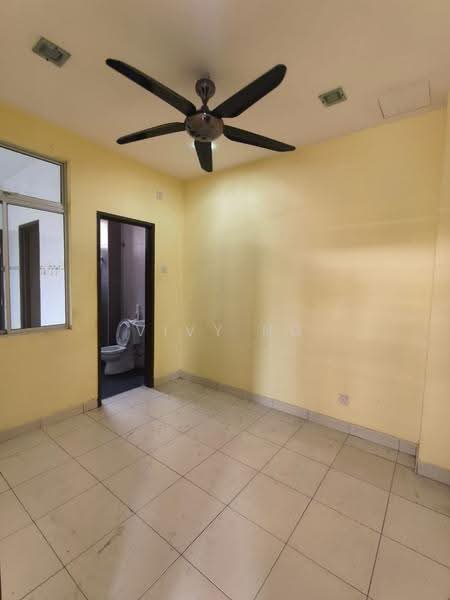 Rumah Teres 2-Tingkat untuk Disewa di Taman Seri Austin (Tebrau) - Vivy Ng - Bathroom - PropertyGuru.com.my