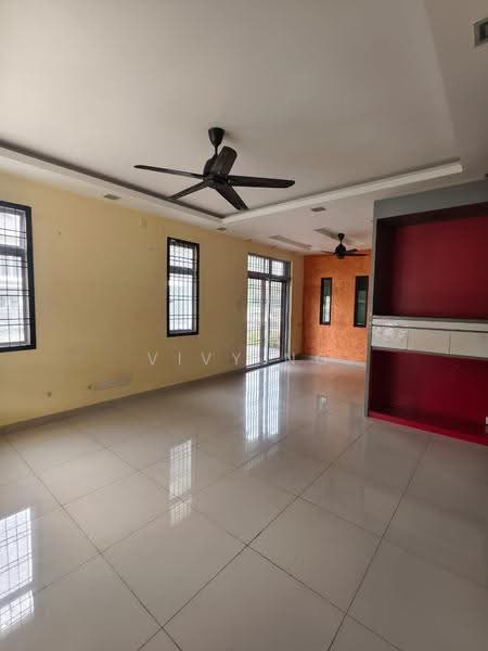Rumah Teres 2-Tingkat untuk Disewa di Taman Seri Austin (Tebrau) - Vivy Ng - Living Room - PropertyGuru.com.my