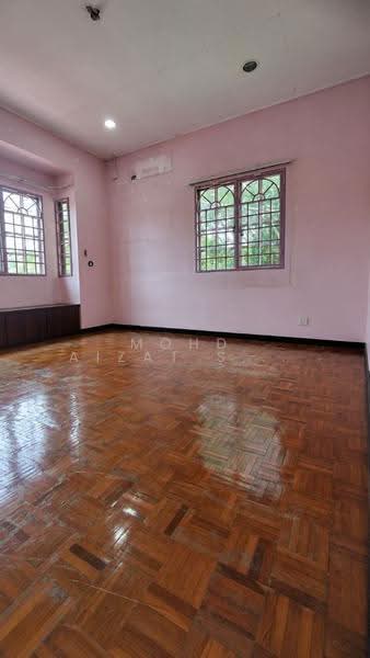 2-storey Terraced House for Sale in Taman Putra Prima (Puchong) - Mohd Aizat Saiful Bahri - Living Room - PropertyGuru.com.my