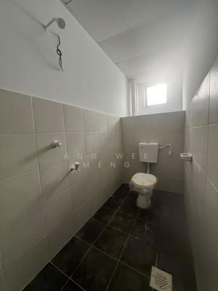Shop for Rent in Taman Pulai Mutiara (Iskandar Puteri (Nusajaya)) - Ang Wee Meng - Bathroom - PropertyGuru.com.my