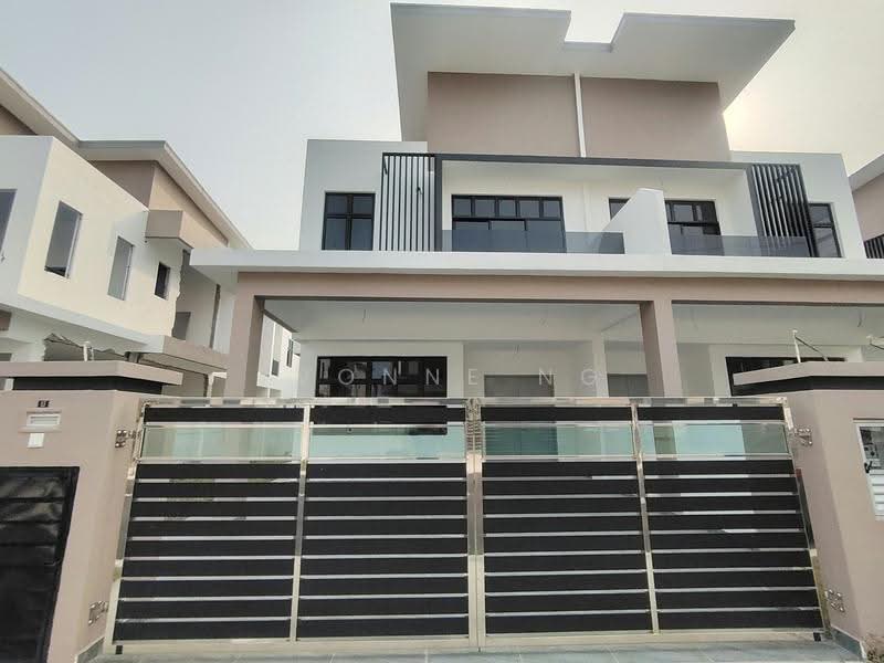 Cluster House for Rent in Taman Universiti (Skudai) - Yvonne Ng - Exterior - PropertyGuru.com.my