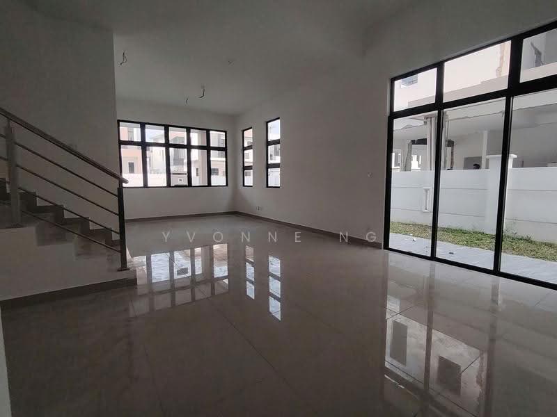 Cluster House for Rent in Taman Universiti (Skudai) - Yvonne Ng - Living Room - PropertyGuru.com.my
