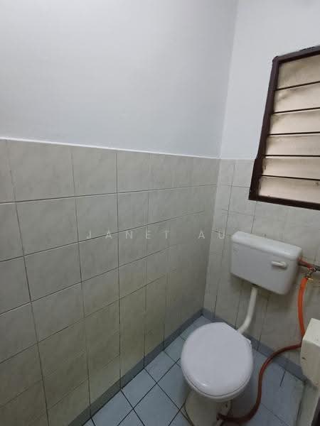 Apartment for Sale at Putra Permai Block B - Janet Au - Bathroom - PropertyGuru.com.my