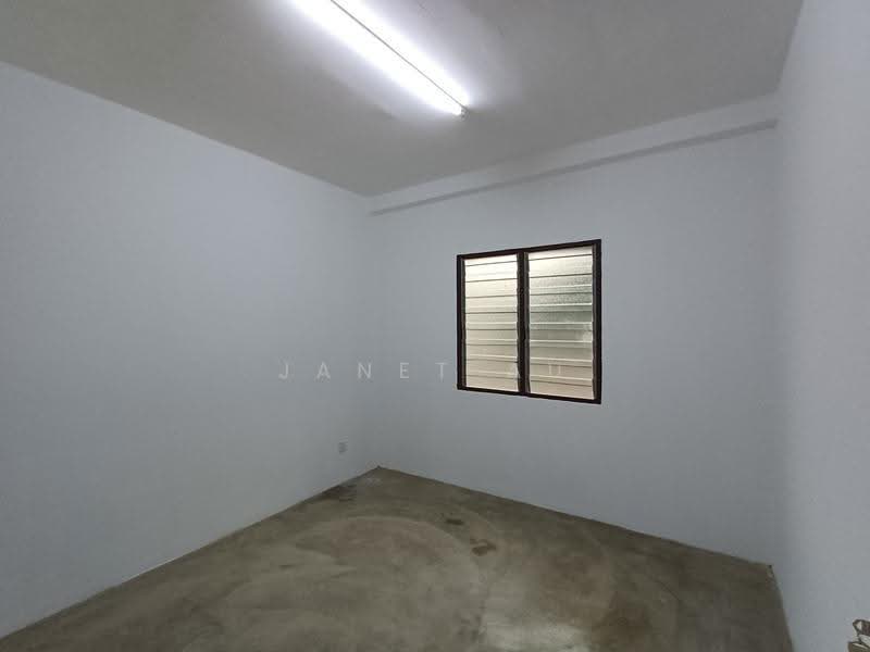 Apartment for Sale at Putra Permai Block B - Janet Au - Interior - PropertyGuru.com.my