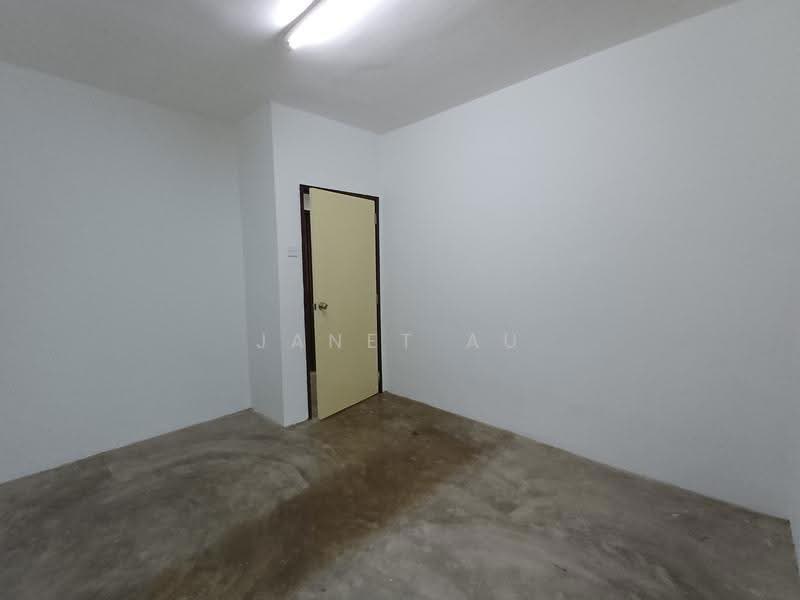 Apartment for Sale at Putra Permai Block B - Janet Au - PropertyGuru.com.my