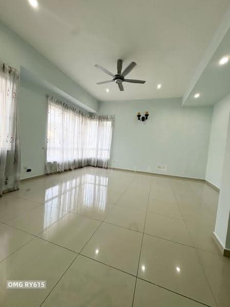 Rumah Berkembar untuk Dijual di Ambang Botanic (Klang) - Rylin Tan - Living Room - PropertyGuru.com.my