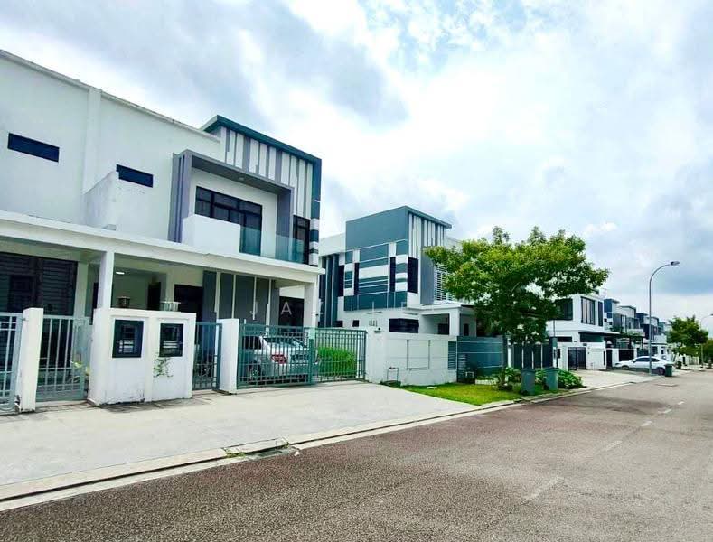 Cluster House for Sale in Bukit Indah (Iskandar Puteri (Nusajaya)) - Jaz Lee - PropertyGuru.com.my