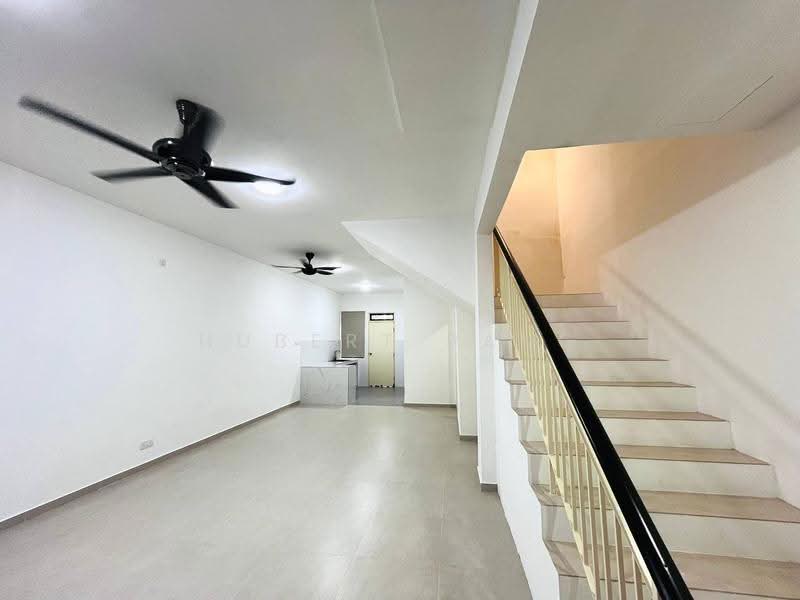 Rumah Teres 2-Tingkat untuk Disewa di Pengerang (Johor) - Hubert Pang - Living Room - PropertyGuru.com.my