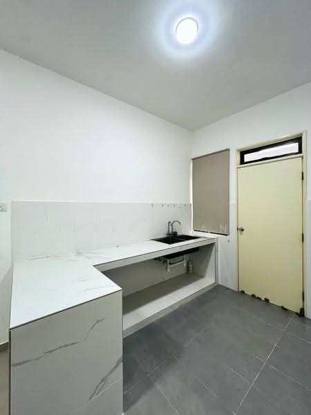 Rumah Teres 2-Tingkat untuk Disewa di Pengerang (Johor) - Hubert Pang - Kitchen - PropertyGuru.com.my
