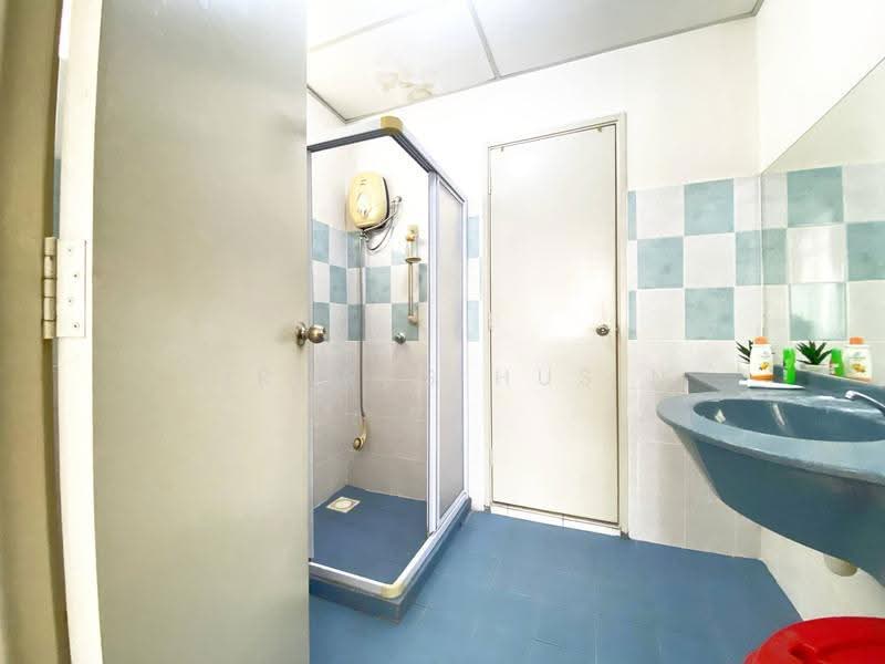 Condominium for Sale at Platinum Hill PV 5 - Firdaus Husin - Bathroom - PropertyGuru.com.my