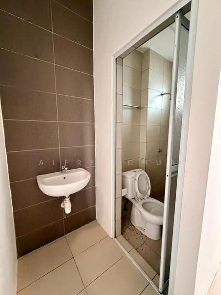 Kondominium untuk Dijual di The Park Residence - Alfred Chua - Bathroom - PropertyGuru.com.my