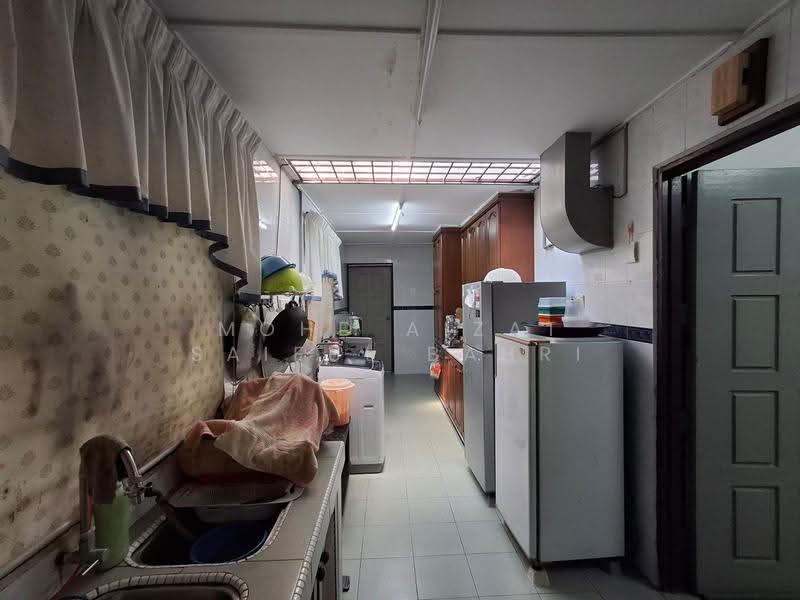 2-storey Terraced House for Sale in Seksyen 1 Bandar Baru Bangi (Bandar Baru Bangi) - Mohd Aizat Saiful Bahri - Kitchen - PropertyGuru.com.my