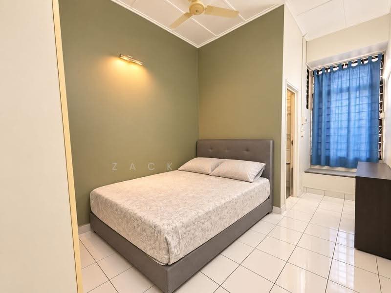 1-storey Terraced House for Sale in Taman Molek (Johor Bahru) - Zack Chow - Bedroom - PropertyGuru.com.my
