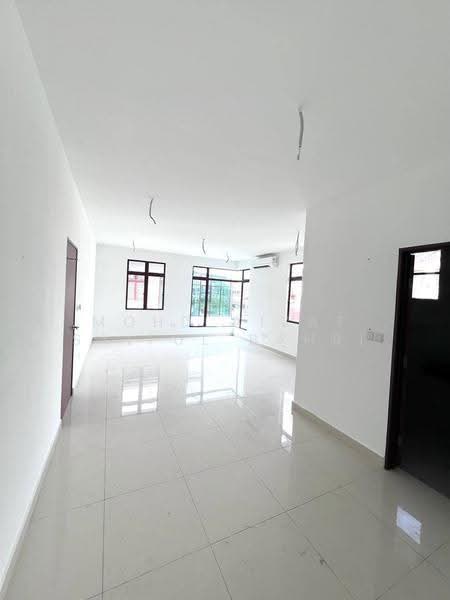 Semi-Detached House for Sale in Seksyen 3 (Bangi) - Mohd Aizat Saiful Bahri - Living Room - PropertyGuru.com.my
