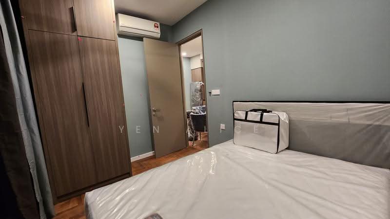 Kediaman Servis untuk Dijual di Bloomsvale - Yen Alice - Bedroom 2 - PropertyGuru.com.my