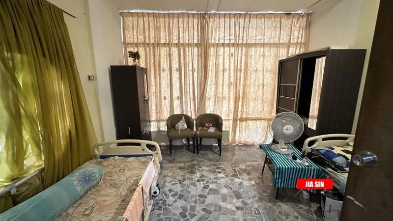 Commercial Bungalow for Sale in George Town (Penang) - Jiasin Yap - Bedroom - PropertyGuru.com.my