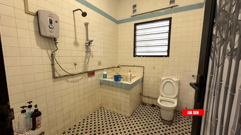 Commercial Bungalow for Sale in George Town (Penang) - Jiasin Yap - Bathroom - PropertyGuru.com.my